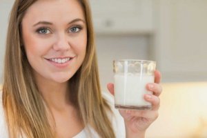 Як приготувати корисне рослинне молоко