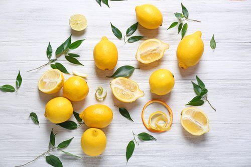 лимон для виведення плям з одягу
