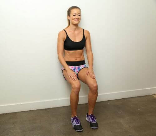 присідання біля стінки від болю у колінах