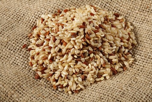 коричневий рис