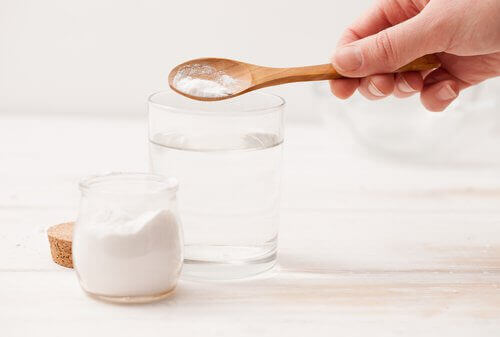 харчова сода та вода для очищення шкіри
