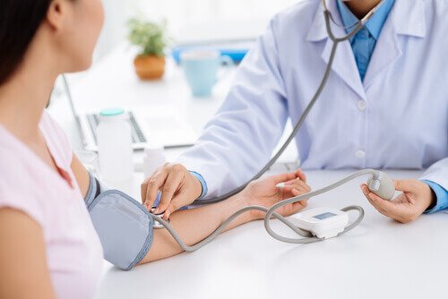 Низький кров’яний тиск є причиною незвичного серцебиття