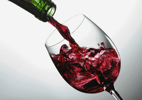 вино впливає на вигляд обличчя