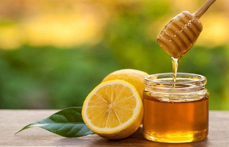 лимон та мед для лікування болю у горлі