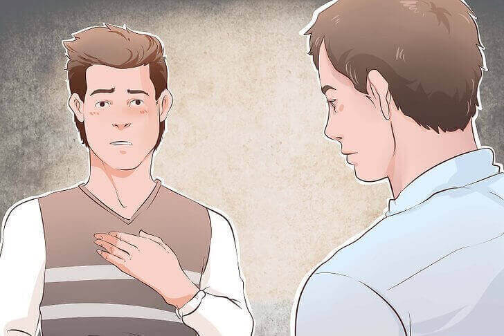 сприймати критику впевнено