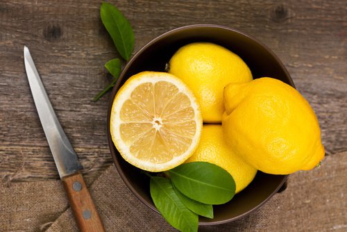 лимон як інгредієнт напою каррулім