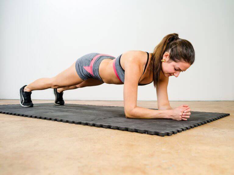 ізометричні вправи для зміцнення попереку