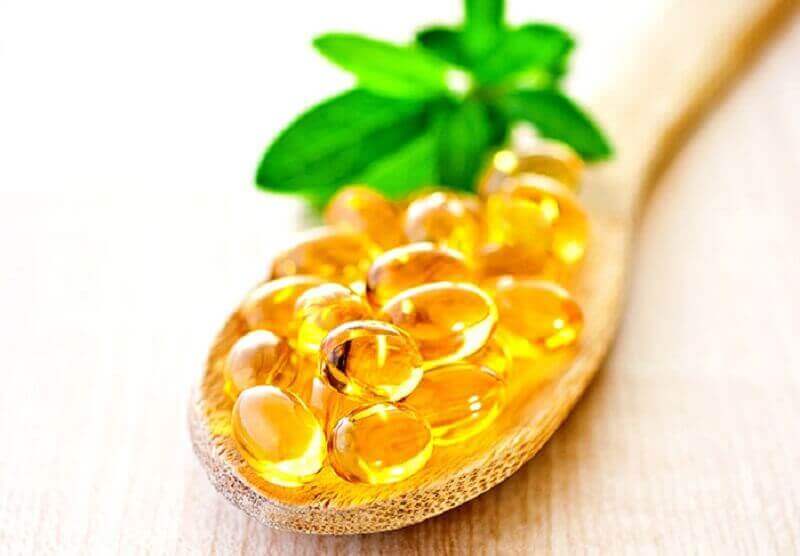 вітамін Е від випадіння вій