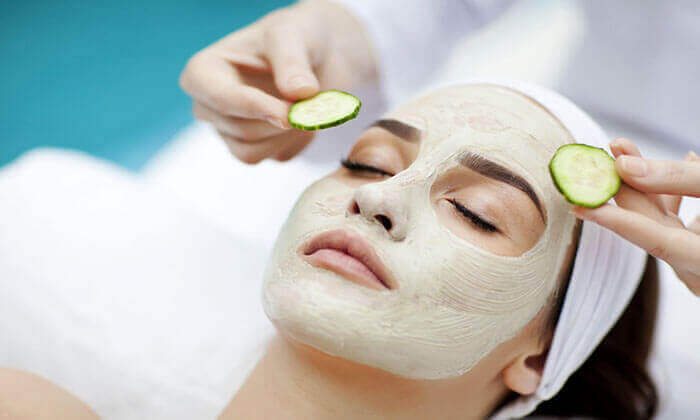 засоби для здорової шкіри обличчя - маска з огірком