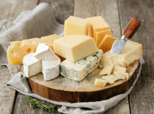 Найкорисніші сорти сиру, які можна їсти на дієті