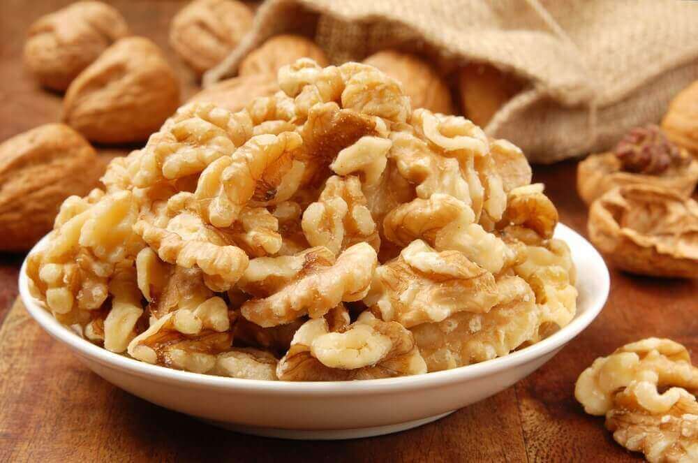 як включити волоські горіхи в свою дієту