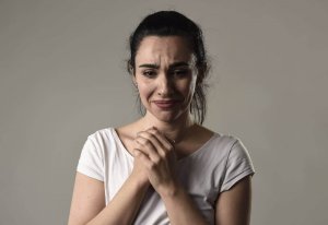 Синдром хронічної жертви: чому деякі люди завжди скаржаться?