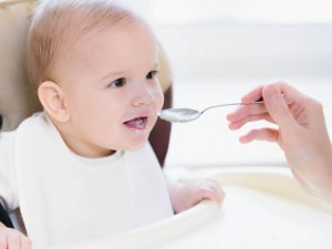 Які продукти не варто давати 9-місячній дитині?