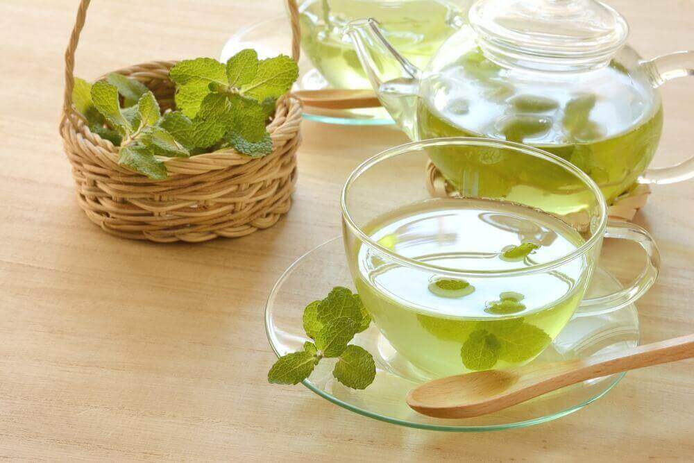 Чай з м’яти для детоксикації товстої кишки