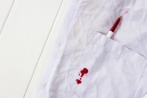 Як вивести чорнильні плями з дитячого одягу