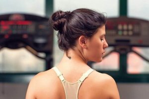 6 порад, щоб не з’являлися зморшки на шиї