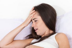 4 поширені причини ранкового головного болю