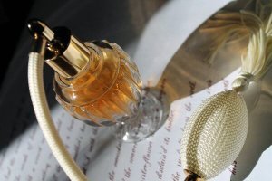 4 ідеї, як використати старі пляшки від парфумів