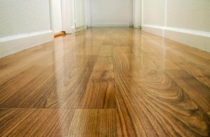 Чотири способи полірування дерев’яної підлоги
