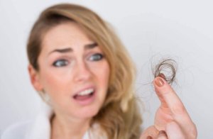 Поширені міфи про втрату волосся