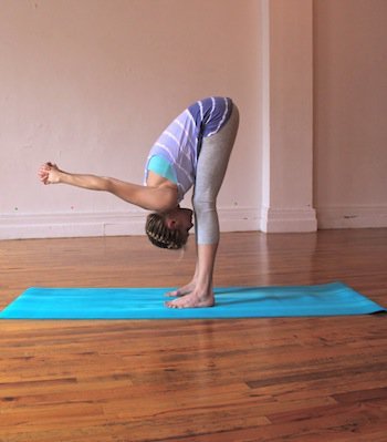 як робити пози йоги для негнучких