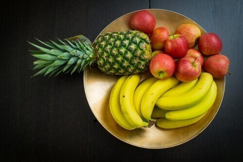 не можна їсти фрукти одразу після їжі