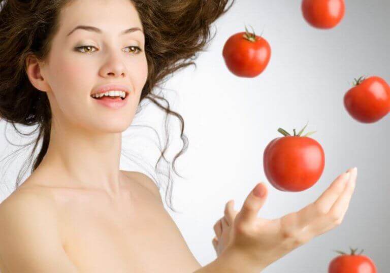 вживати томати для покращення стану шкіри