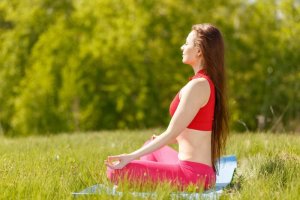7 поз із йоги для щастя