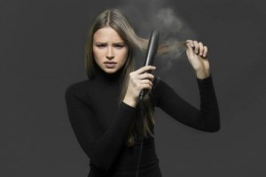 Чотири способи природного випрямлення волосся