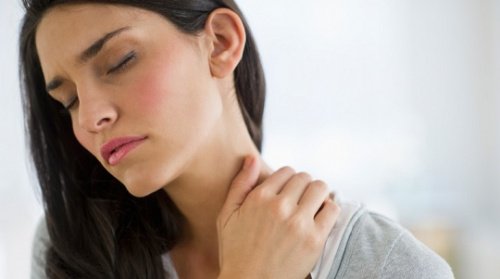 миттєво полегшити м’язовий біль у шиї
