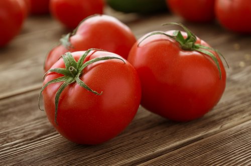 томати від затвердіння на шкірі
