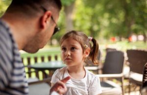 Як виростити здорову дитину: не зривайтеся на ній!