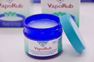 Правила використання мазі "Вікс ВапоРаб" для дітей