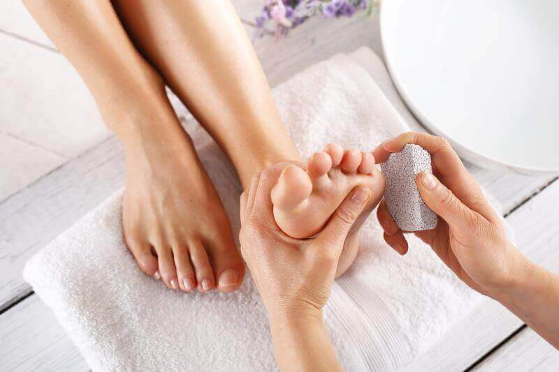 пемза та сіль епсома від бурситу та мозолів