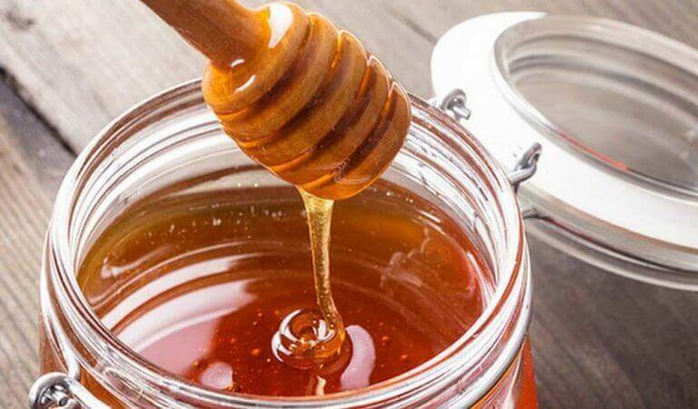 переваги меду для шкіри