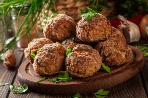 Фрикадельки з баклажанів: пальчики оближеш!