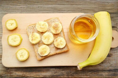 банановий хліб з медом і корицею