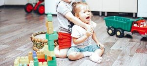 Як контролювати сварки між дітьми