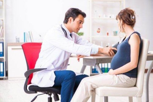 Високий тиск під час вагітності: симптоми та лікування