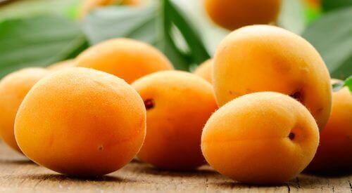 властивості свіжих абрикосів для здоров'я