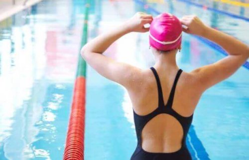 Як подолати страх перед водою і краще плавати