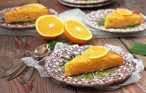 Домашній апельсиновий пиріг за п'ять хвилин