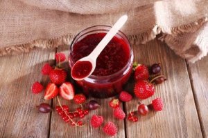 Як приготувати ягідне варення без цукру