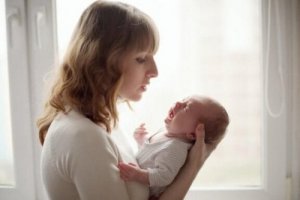 Як заспокоїти дитину, яка постійно плаче?