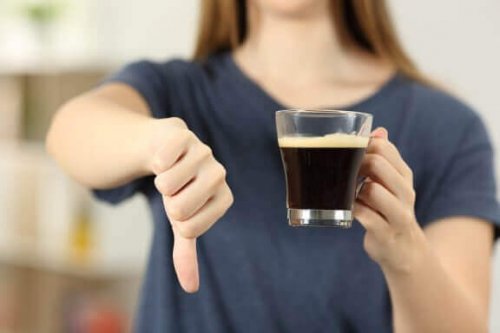 Як припинити пити забагато кави: 5 найкращих порад