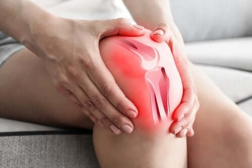 Чому остеоартрит викликає біль у колінах