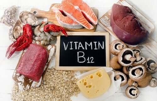 Що потрібно знати про вітамін B12