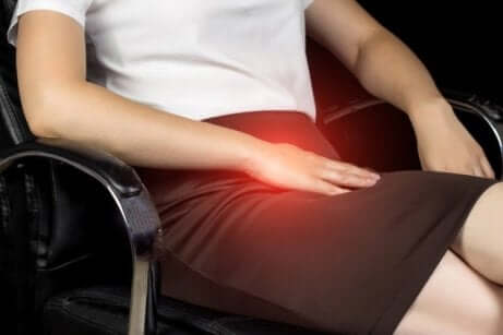 які симптоми має спортивна грижа