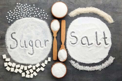 Надмірне споживання солі та цукру: що гірше для вашого здоров’я?