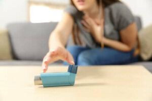 Гостра тяжка астма: симптоми та лікування